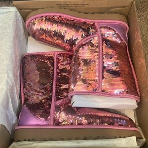 BRAND NEW Classic Short Sequin Pink Uggs